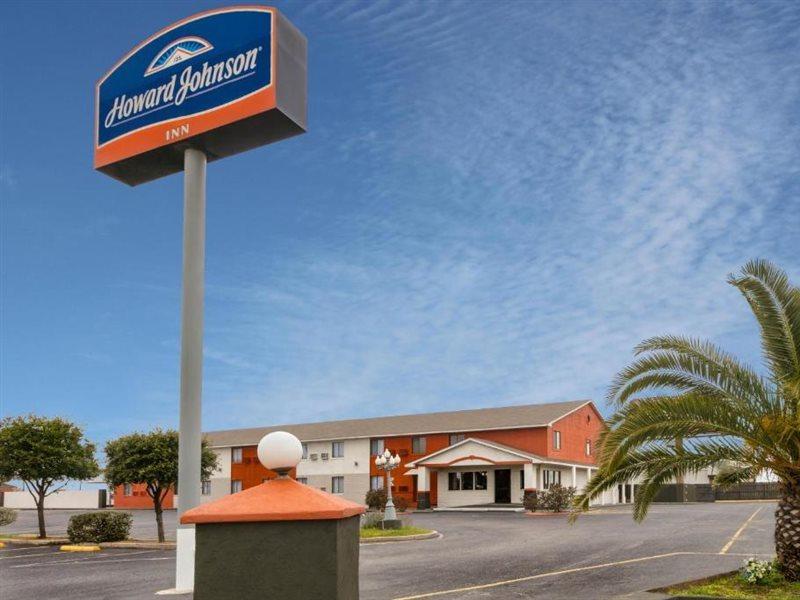 Howard Johnson By Wyndham Near Schlitterbahn Нью-Браунфелс Екстер'єр фото