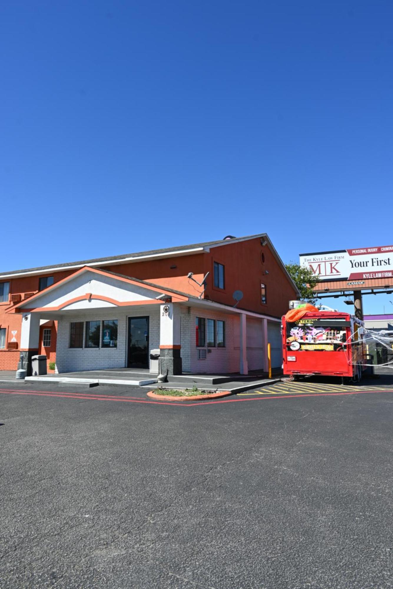 Howard Johnson By Wyndham Near Schlitterbahn Нью-Браунфелс Екстер'єр фото